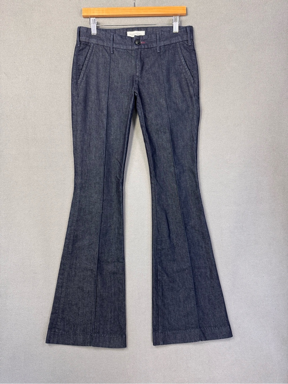 HABITUAL NY LA Low Rise Flare Jeans, Dark Indigo, Size 28